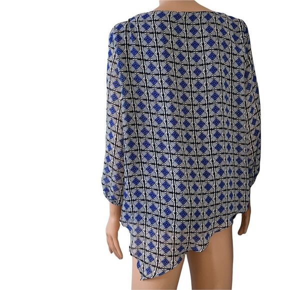 💋Bundle 4 items for $20. Add items💋 to a bundle - Picture 2 of 8